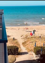 Appartamento trilocale fronte mare- litorale nord