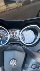Moto tmax 530