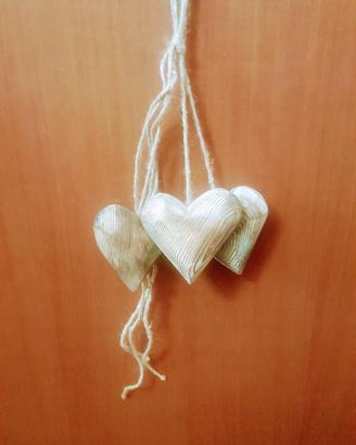 Cuori in legno