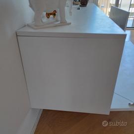 Mobile soggiorno sospeso 