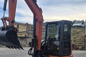 HITACHI ZX55U