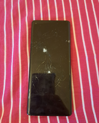 Motorola Edge 5G vetro rotto