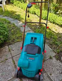 BOSCH Universal Raker 900