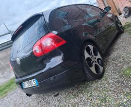 VOLKSWAGEN Golf 5 GTI - 2005