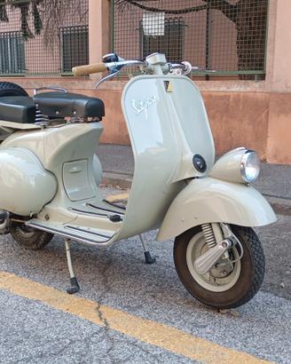 Piaggio Vespa 125 VN1T del 1954