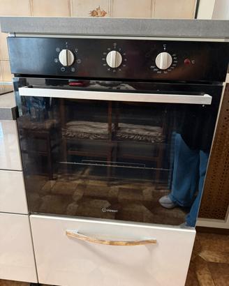 Forno ad incasso Indesit