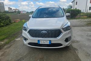 Ford Kuga allestimento Vignale 