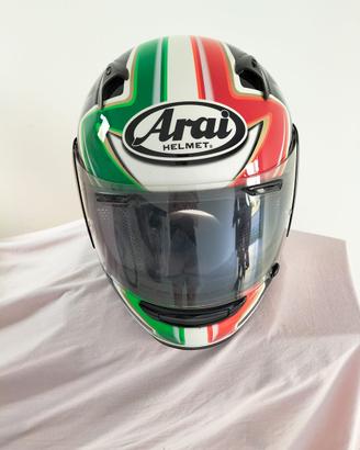 Casco Arai e casco agv