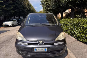 Peugeot 807 2000 diesel 7 posti