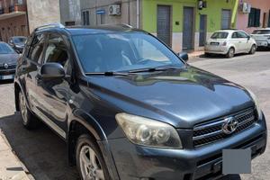 Toyota Rav4 2.2 177cv. Luxury. 2007
