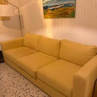 Divano giallo Ikea