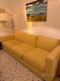 Divano giallo Ikea