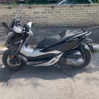 Honda Forza 300