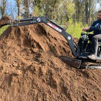 Macchine cingolate made in Italy