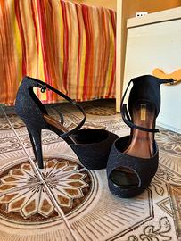 Tacchi neri brillantinati