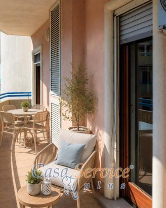 Appartamento con tre camere, vista mare e box