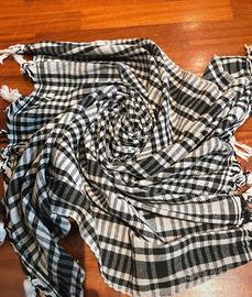 Sciarpa kefiah bianca e nera