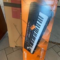 Tastiera elettronica yamaha psr e263 + cavalletto