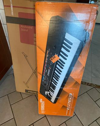 Tastiera elettronica yamaha psr e263 + cavalletto