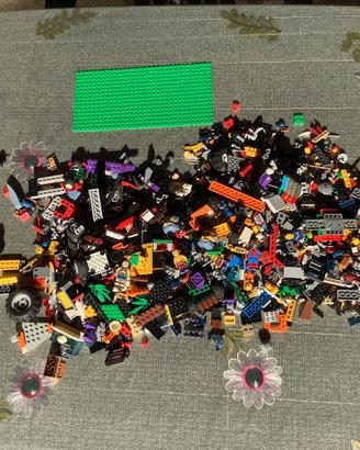 LOTTO LEGO MISTO 2 KG + MINIFIGURE + ACCESSORI