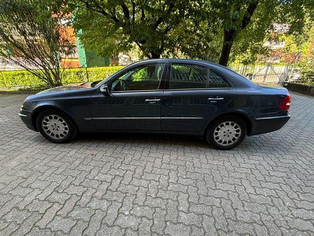 Mercedes-Benz E-Class 2003 photo 2