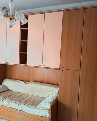 cameretta a ponte con due letti