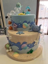 Torta finta e allestimento tema mare