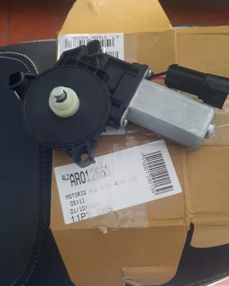 Alfa Romeo 159. Motorino alzacristalli sx nuovo