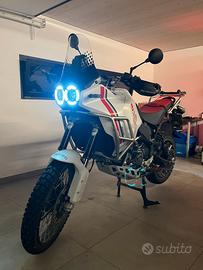 Moto Ducati Desert X