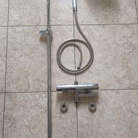 Colonna doccia con miscelatore termostatico