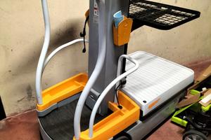 Piattaforma aerea verticale Crown wav50-118