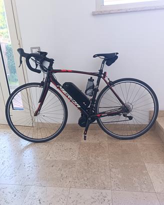 Bici da corsa elettrica 