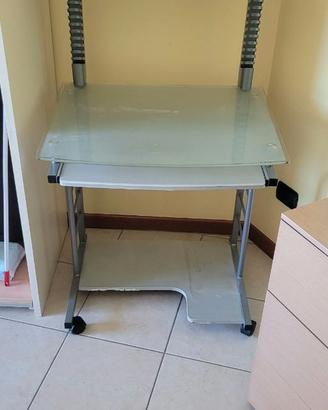 Scrivania Computer con Vetro e Rotelle - compatta