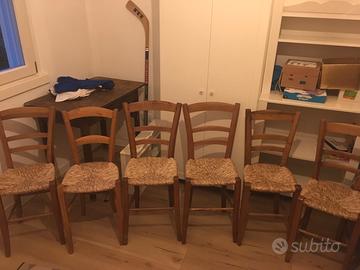Sedie in arte povera con seduta in paglia