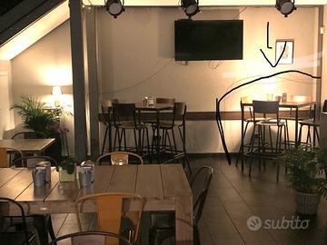 2 Tavoloni e 8 Sgabelli alti in legno Artigianale