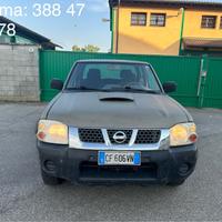 NISSAN PICK-up 4x4