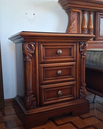 Coppia di Comodini classici,  in stile