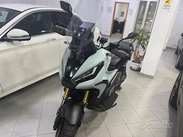 HONDA X-ADV 750