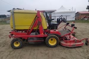 Rasaerba semovente con raccolta