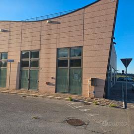 Locale commerciale nel complesso "Le Matite"