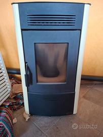 Stufa a pellet Extraflame Dorina