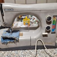 macchina da cucire necchi