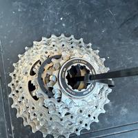 Pacco pignoni shimano105 11/30 11velocità e catena