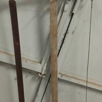 Sega antica con telaio ad arco