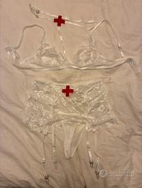 Completo intimo crocerossina