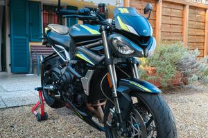 Triumph street triple 765 rs