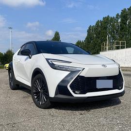 Toyota CHR lounge Hero