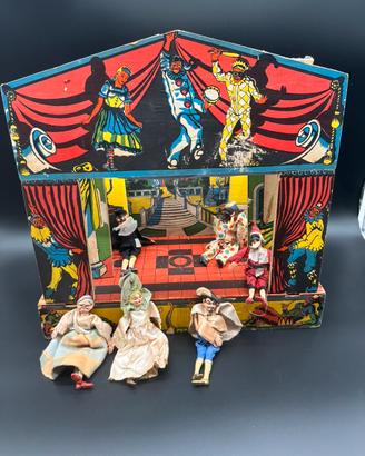 Teatrino con marionette burattini inizio “900