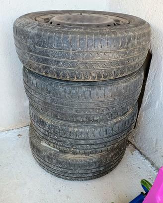 4 Gomme e cerchioni Fiat Grande Punto