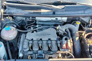 motore 1600 benzina 16 V